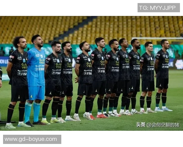 再次联手足球明星打造全新赛事盛典引发全球关注与热议